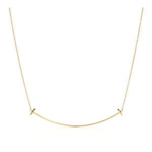 Tiffany T Smile Pendant Necklace (yellow gold Large)
